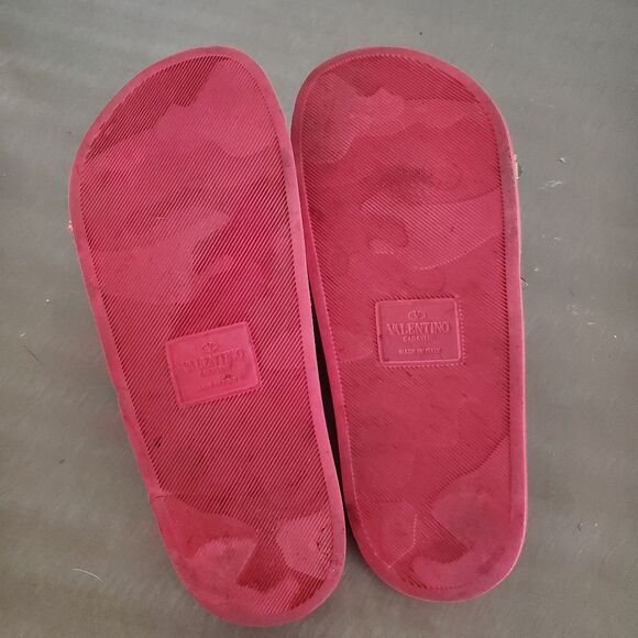 Valentino Garavani Rockstud Pool Slide Sandals Fuschia Pink Gold Stud 39 US 9 - Picture 7 of 13